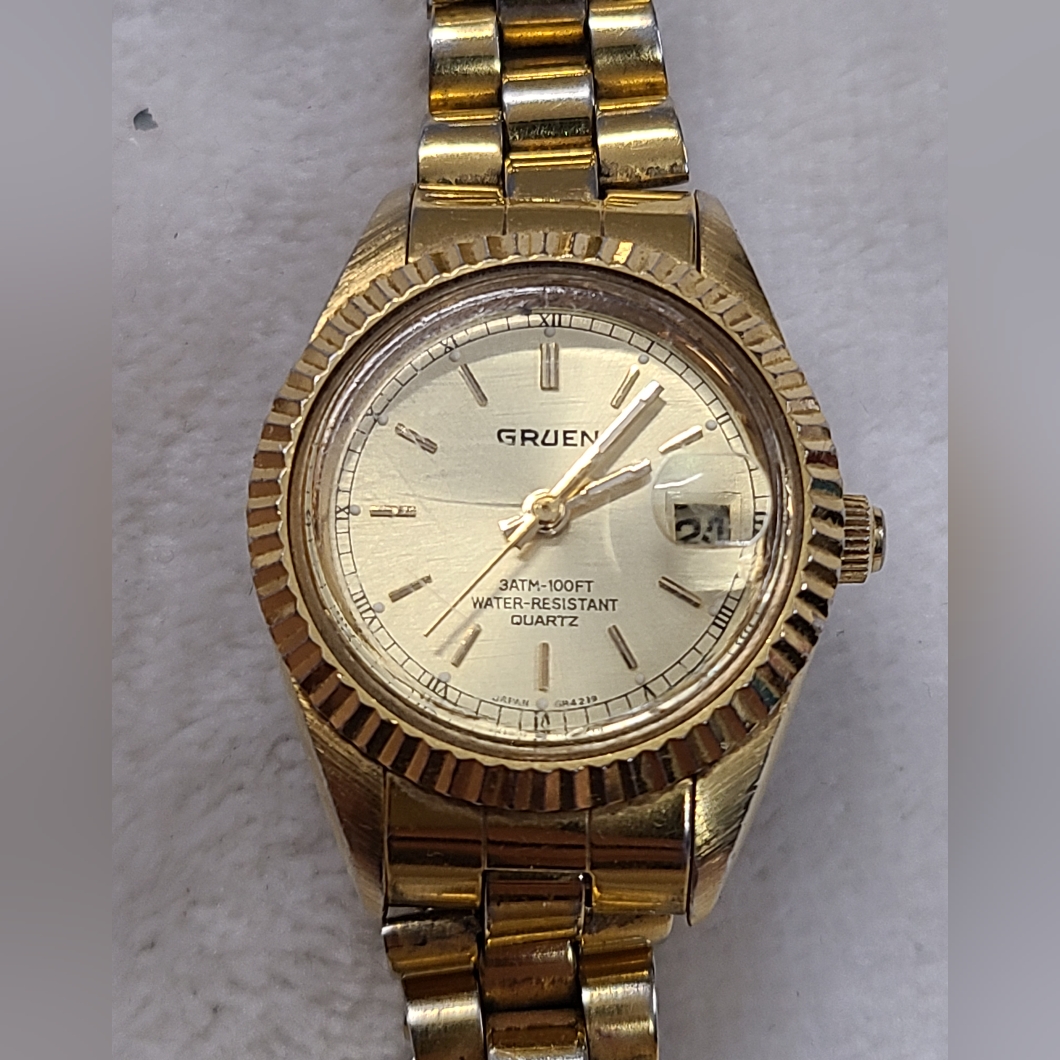 Vintage Gruen Womens Gold Tone Presidential Watch